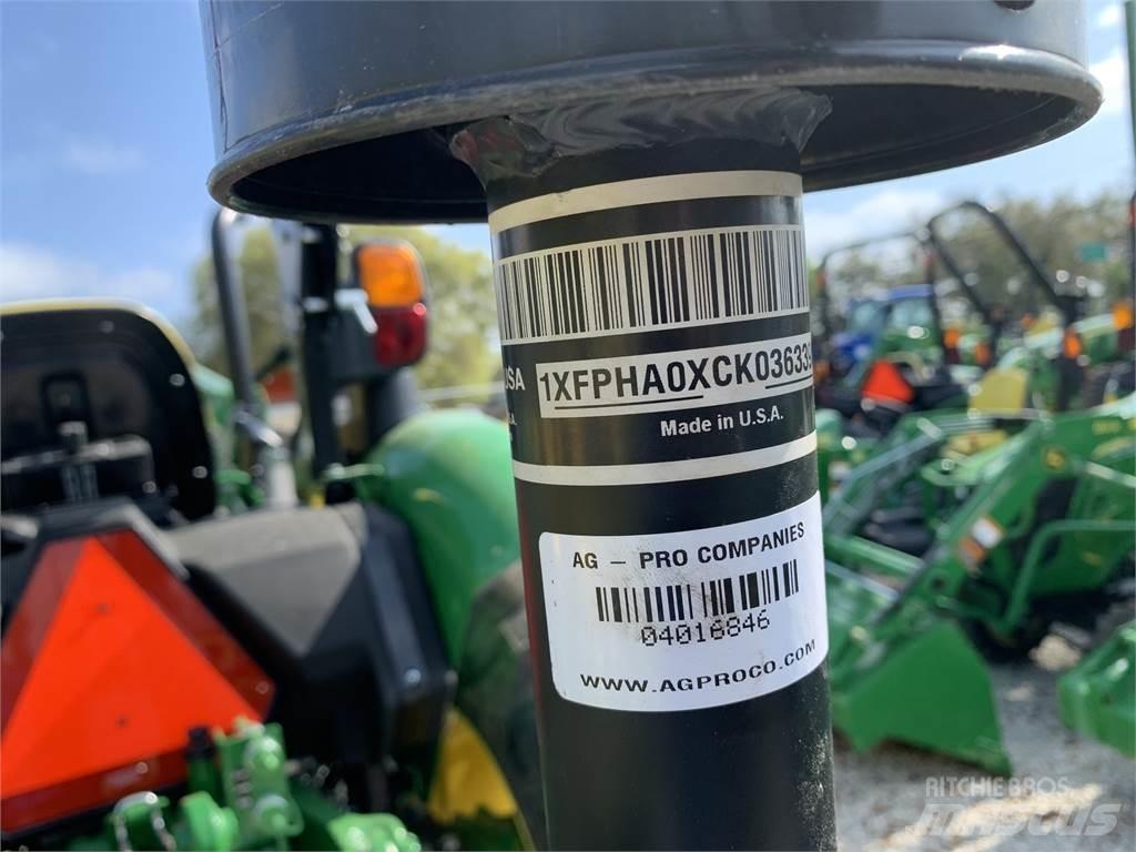 John Deere 3038E Kompaktni (mali) traktori