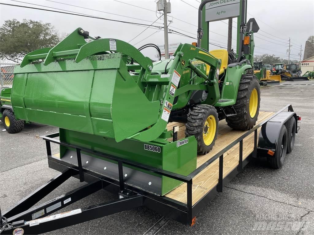John Deere 3038E Kompaktni (mali) traktori
