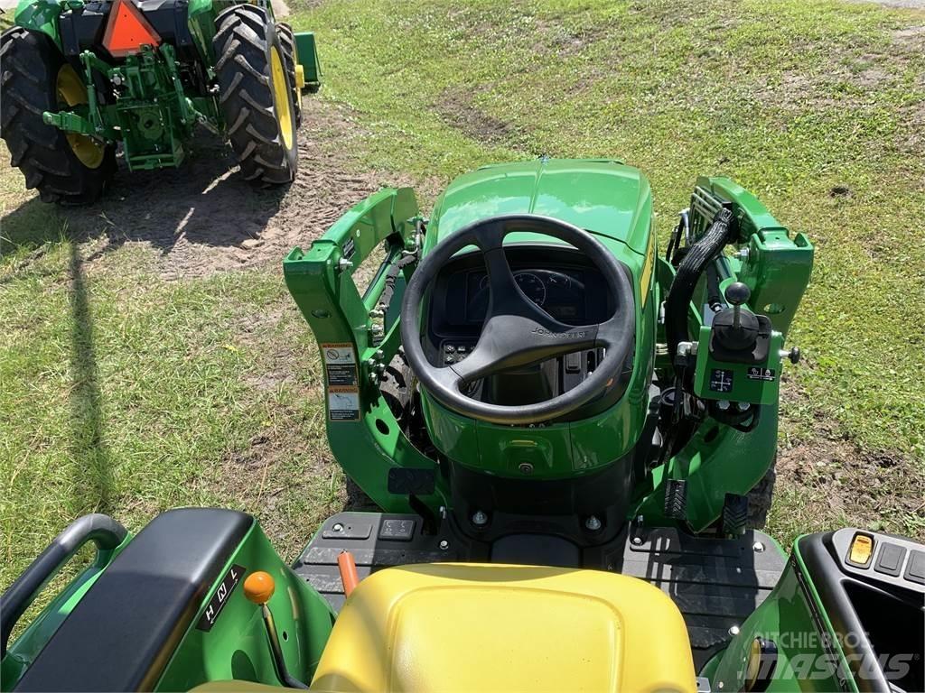 John Deere 3038E Kompaktni (mali) traktori