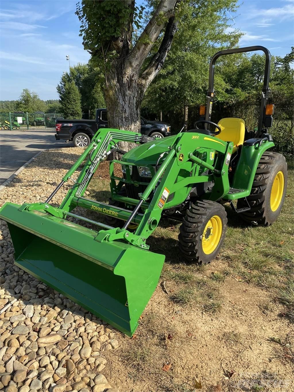 John Deere 3038E Kompaktni (mali) traktori