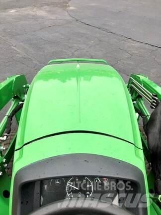 John Deere 3043D Traktori