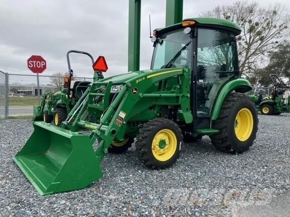 John Deere 3046R Traktori