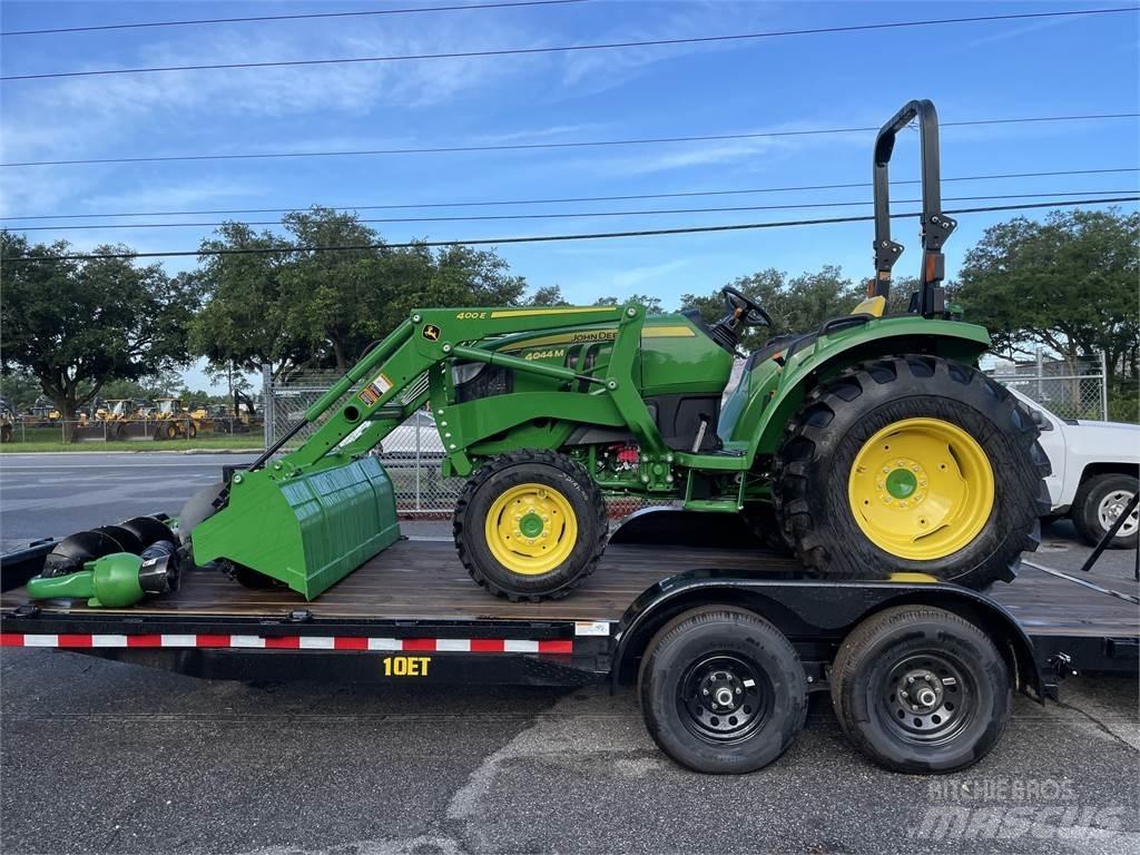 John Deere 4044M Traktori