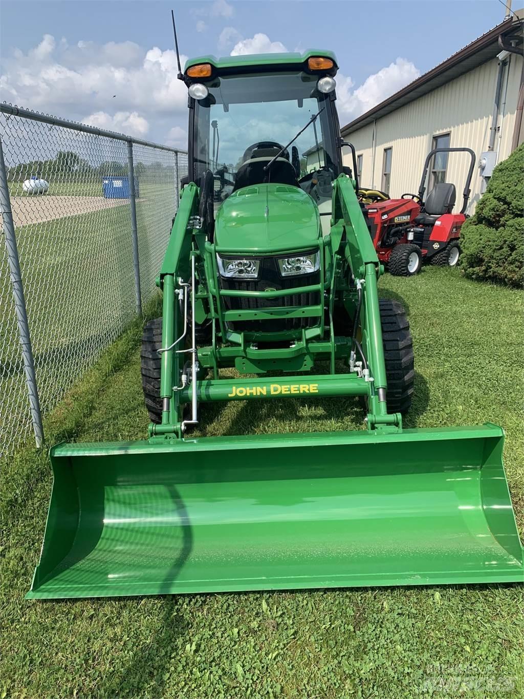 John Deere 4044R Traktori