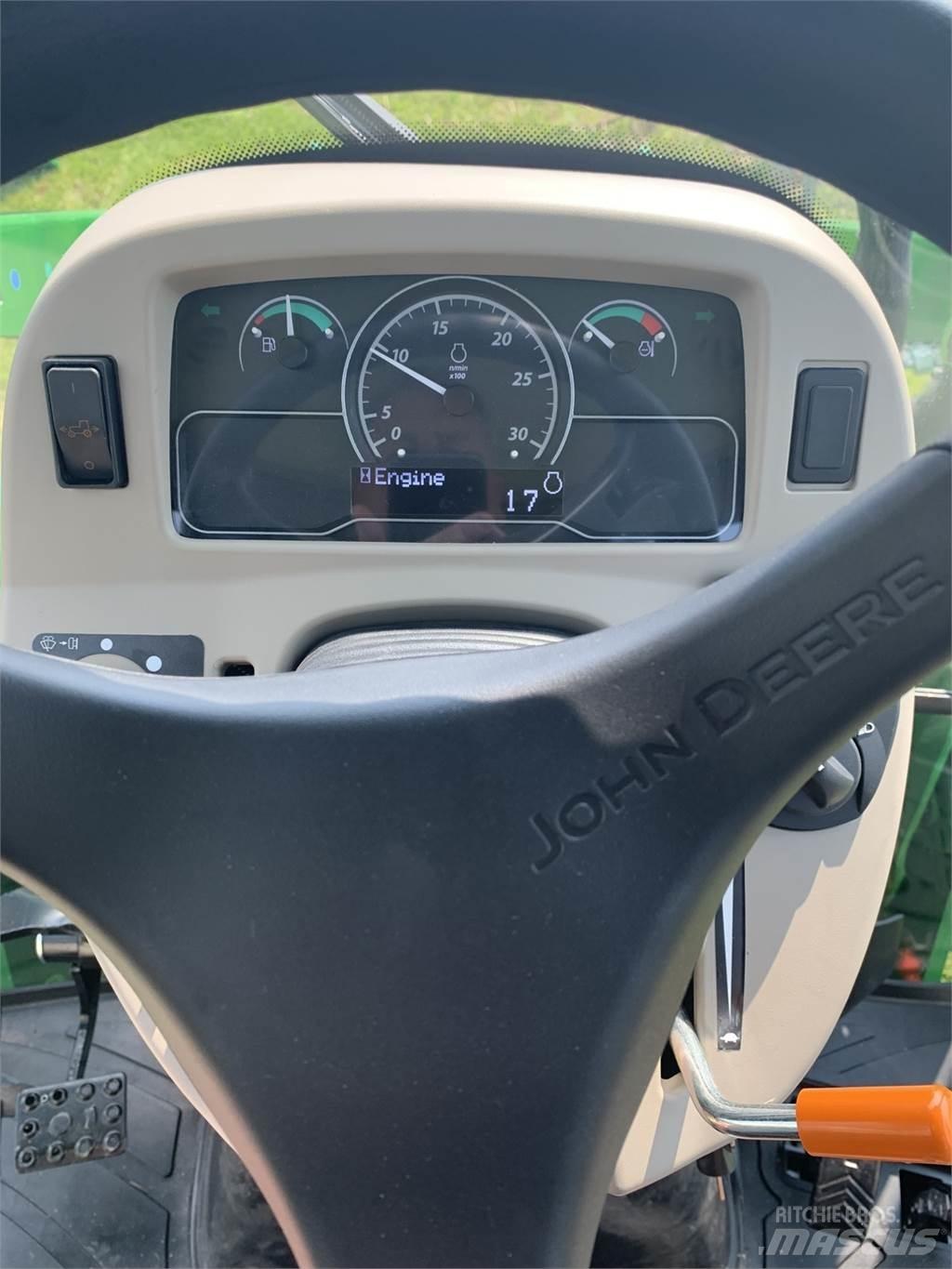 John Deere 4044R Traktori