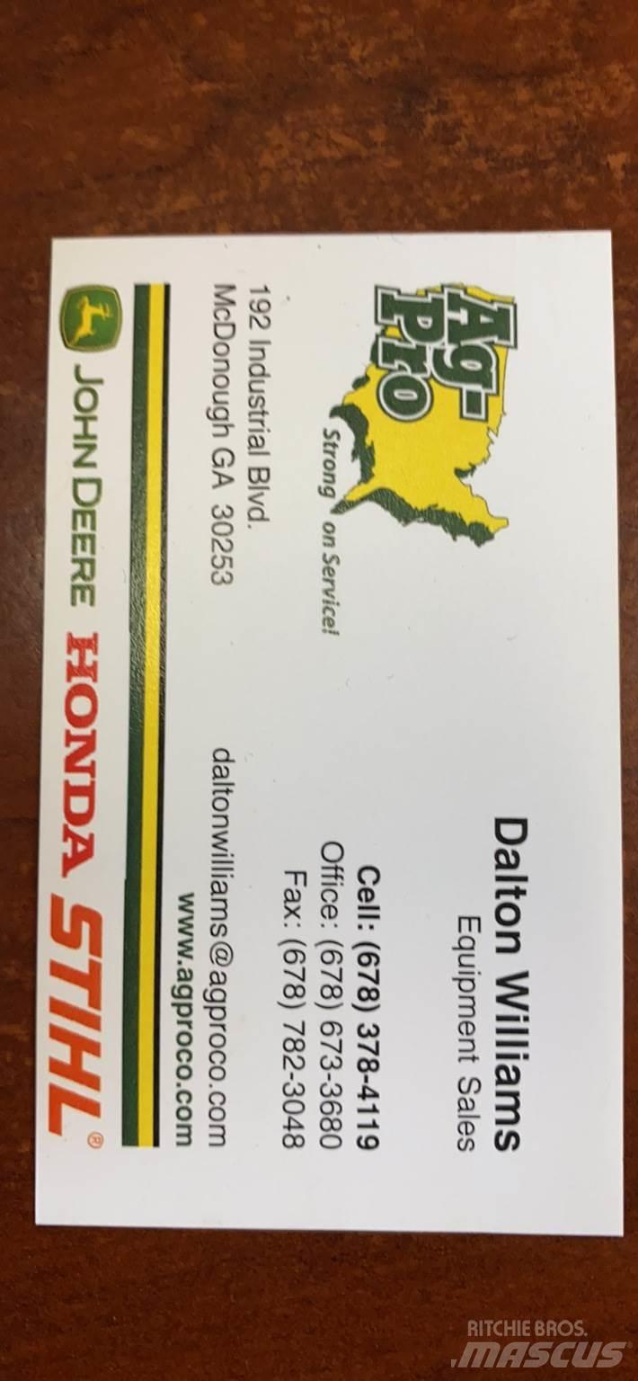 John Deere 4052M Traktori