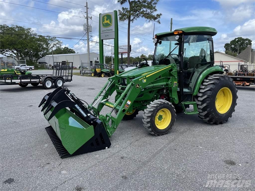 John Deere 4052R Traktori
