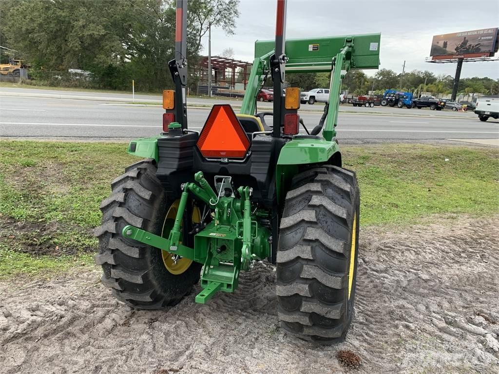 John Deere 4066M Traktori