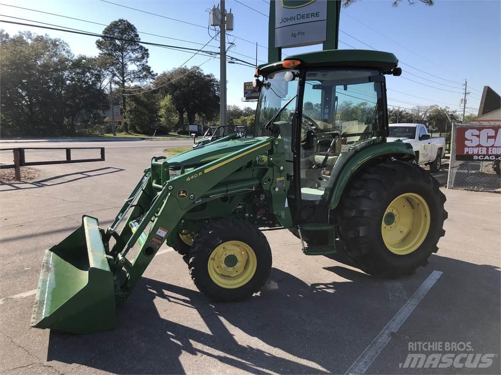 John Deere 4066R Traktori