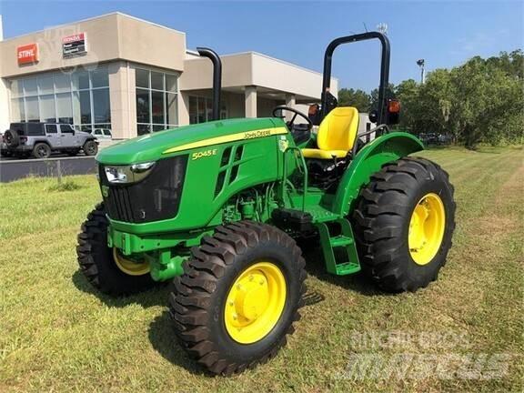 John Deere 5045E Traktori