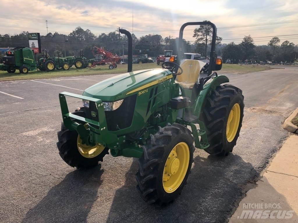 John Deere 5067E Traktori