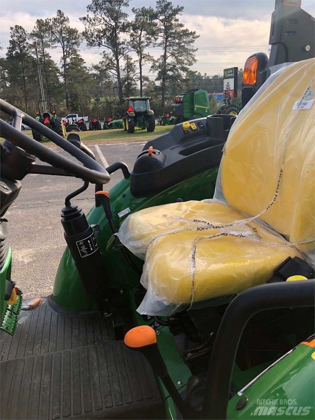 John Deere 5067E Traktori