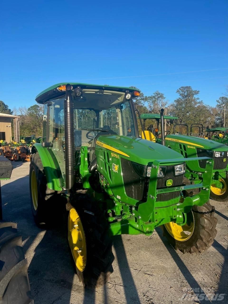John Deere 5075E Traktori