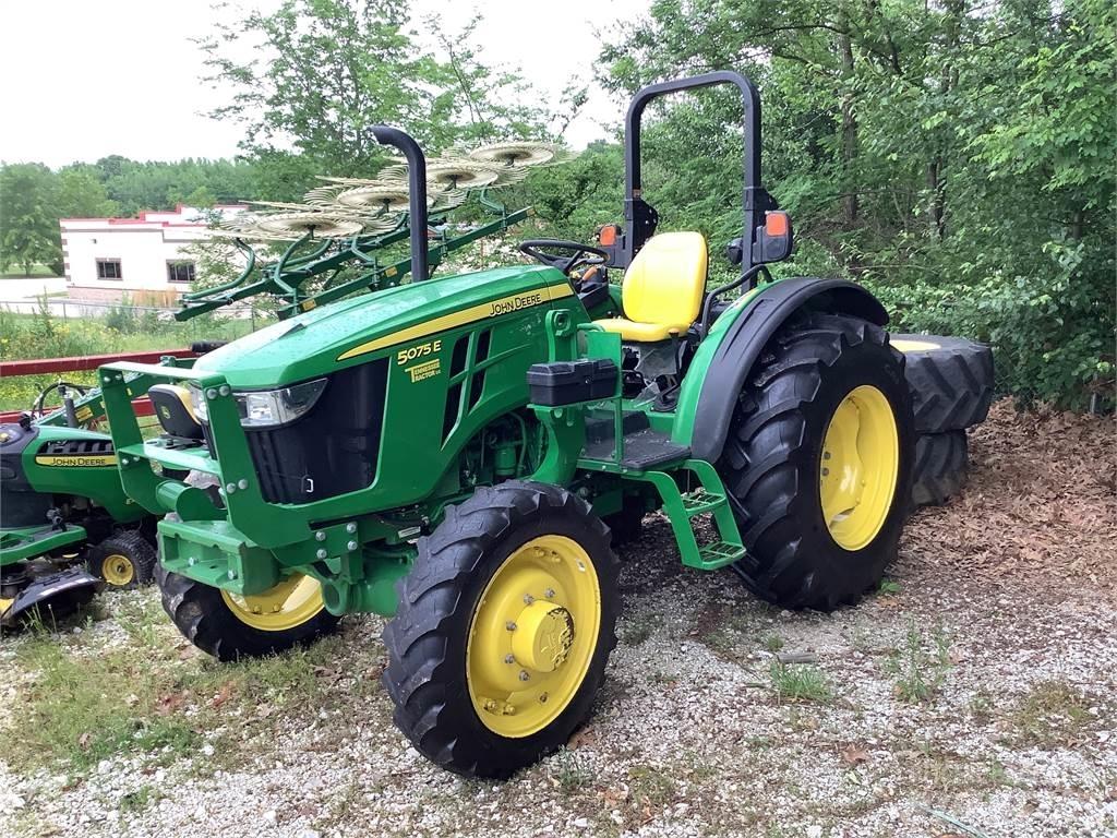 John Deere 5075E Kompaktni (mali) traktori