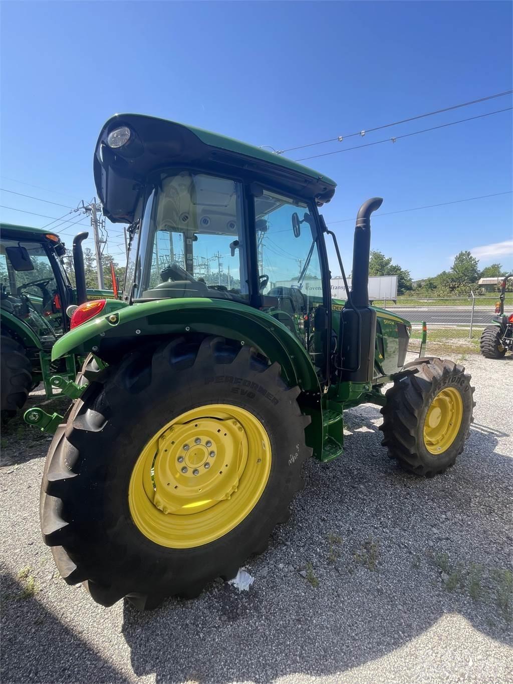 John Deere 5105M Traktori