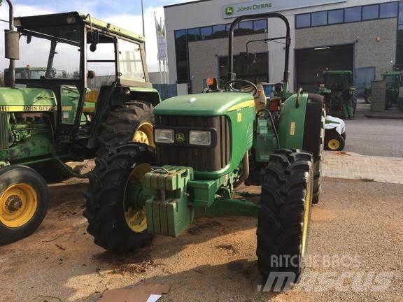 John Deere 5515 Traktori