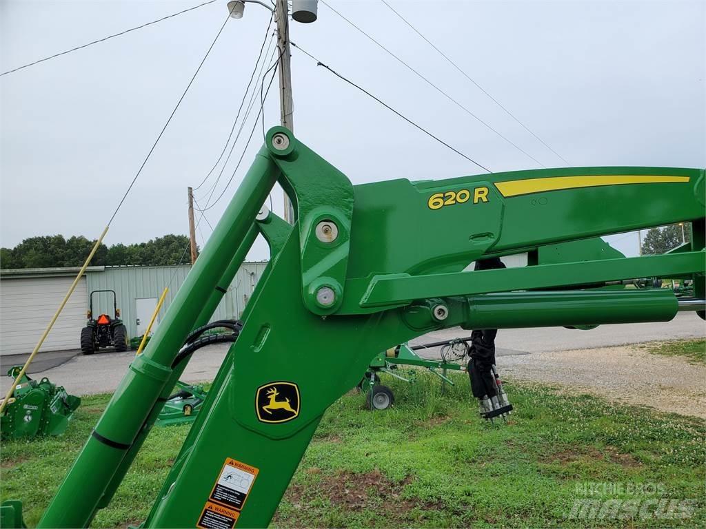 John Deere 620R Traktori