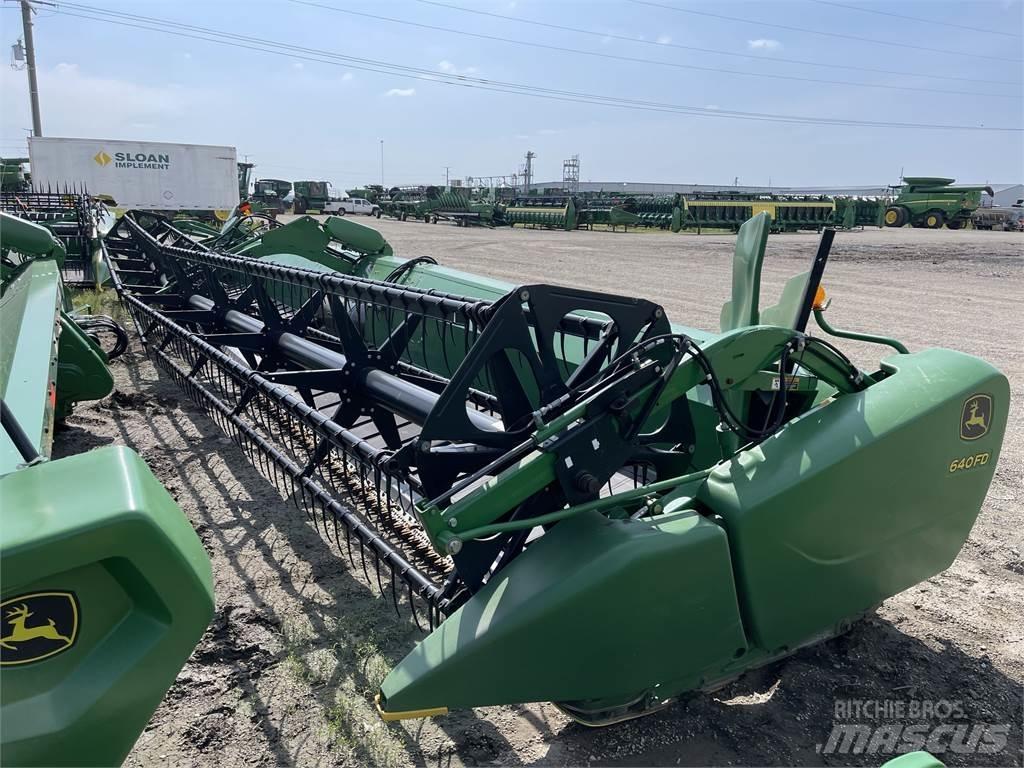 John Deere 640FD Dodatna oprema za kombajne