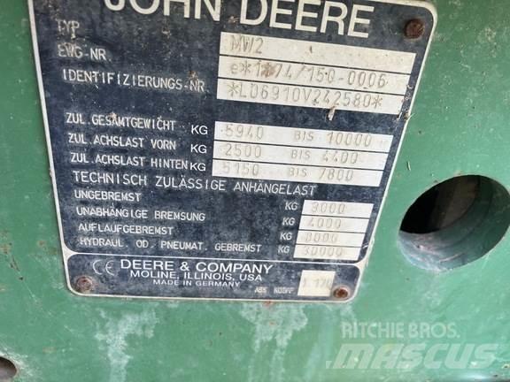 John Deere 6910 Traktori
