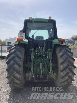 John Deere 6910 Traktori