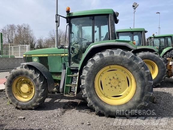 John Deere 6910 Traktori