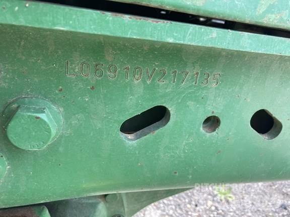 John Deere 6910 Traktori