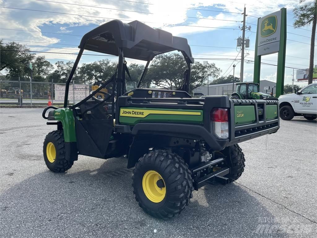 John Deere 815E Pomoćni strojevi