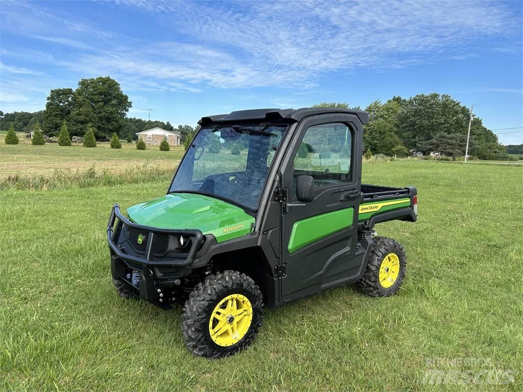 John Deere 835M Pomoćni strojevi