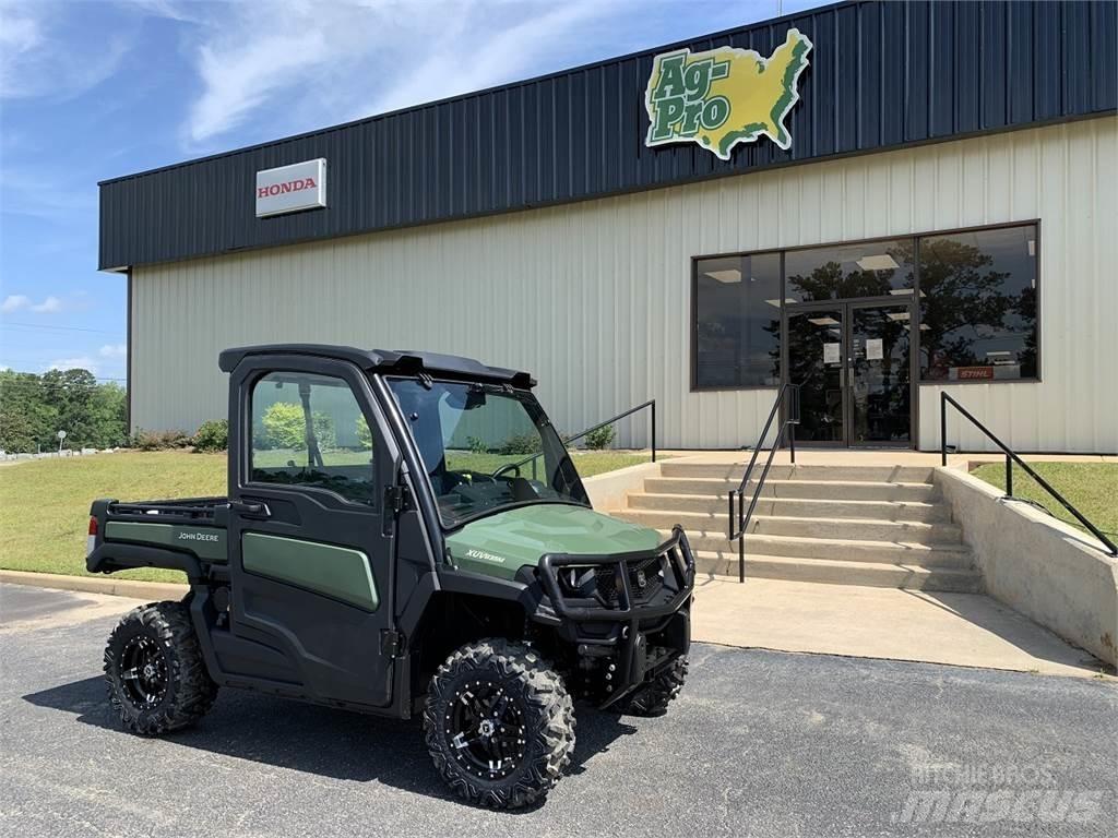 John Deere 835M Pomoćni strojevi