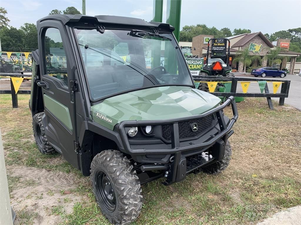 John Deere 835M Pomoćni strojevi
