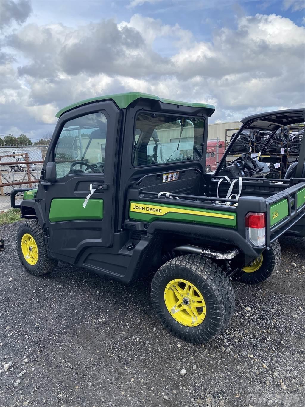 John Deere 835R Pomoćni strojevi