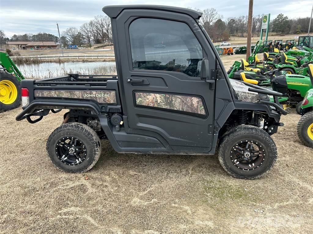 John Deere 835R Pomoćni strojevi