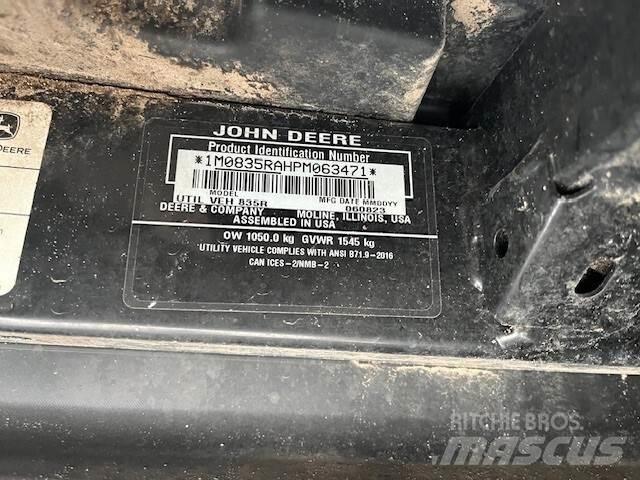 John Deere 835R Pomoćni strojevi