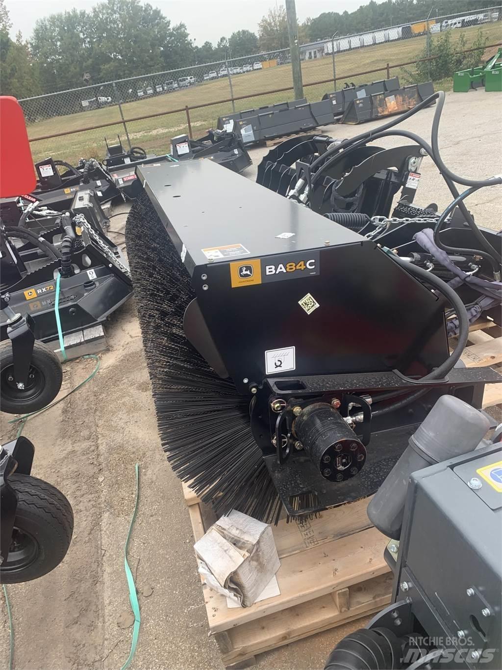 John Deere BA84C Građevinarstvo – ostalo