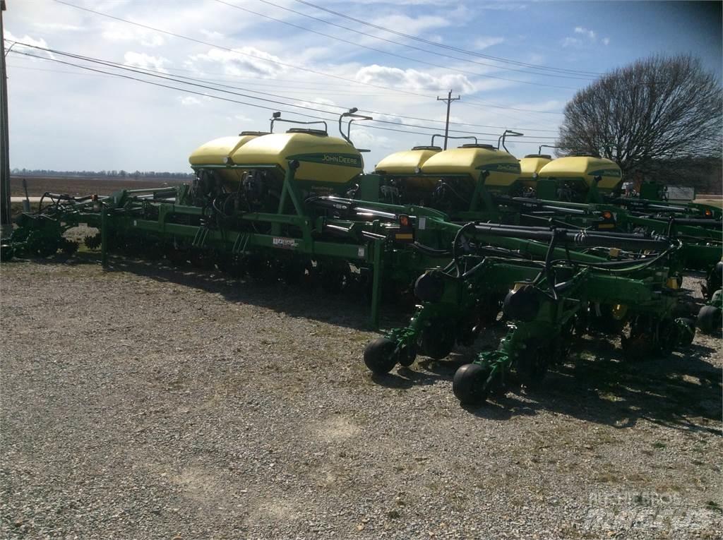 John Deere DR18 Sadilice