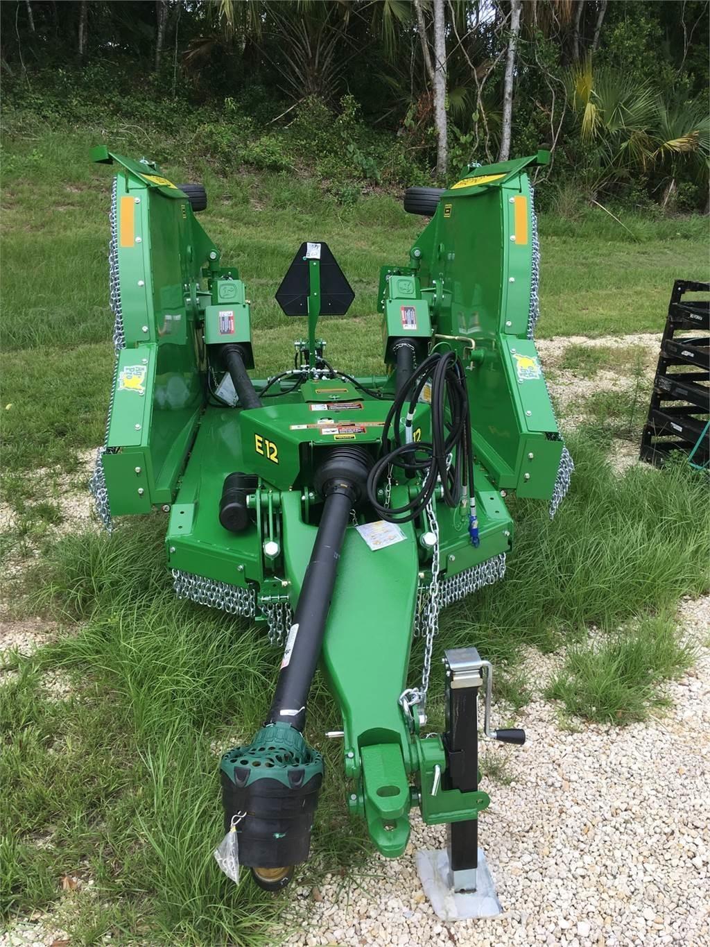 John Deere FC12E Rezači za bale, rezači i mašine za odmotavanje bala