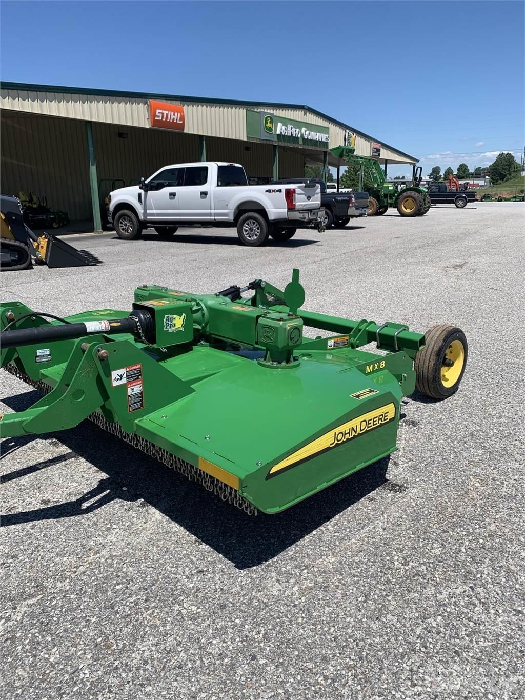 John Deere MX8 Rezači za bale, rezači i mašine za odmotavanje bala