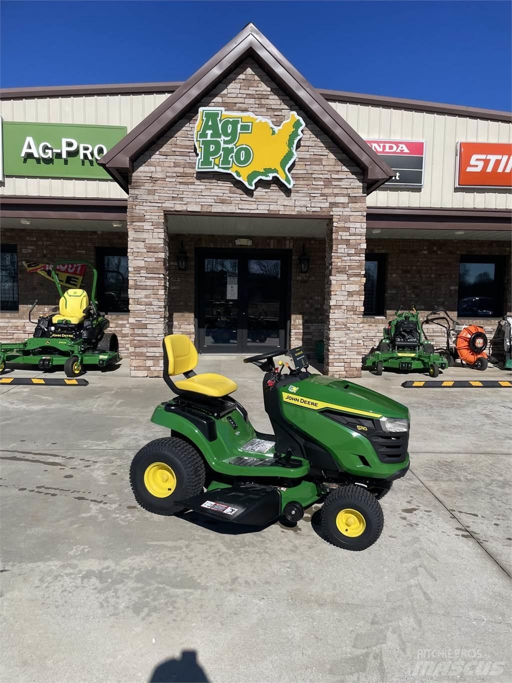 John Deere S110 Traktorske kosilice