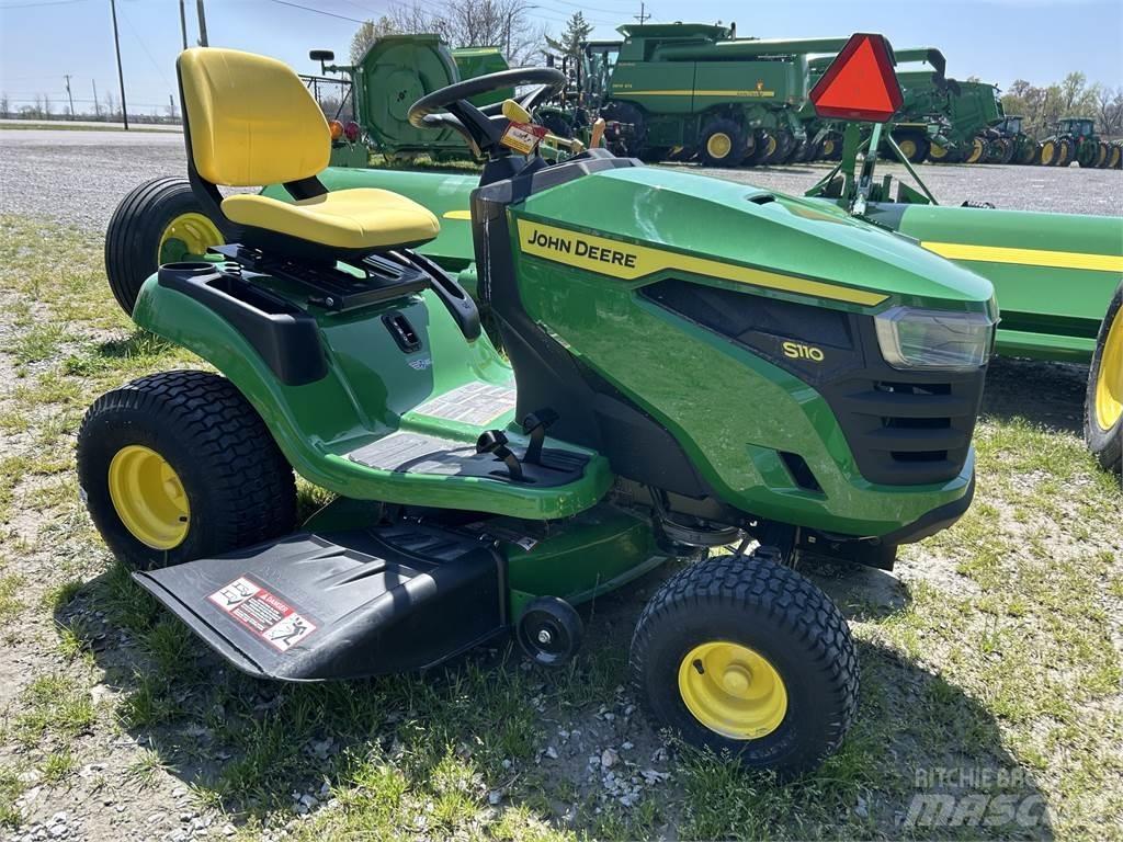 John Deere S110 Kompaktni (mali) traktori