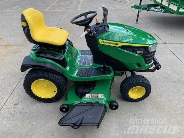John Deere S180 Kompaktni (mali) traktori