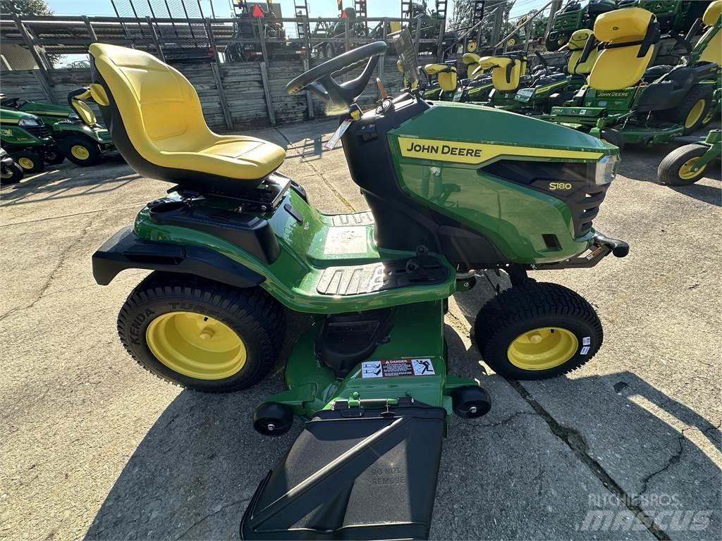 John Deere S180 Kompaktni (mali) traktori