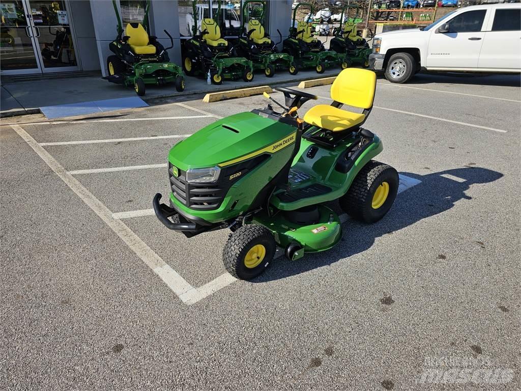 John Deere S220 Traktorske kosilice