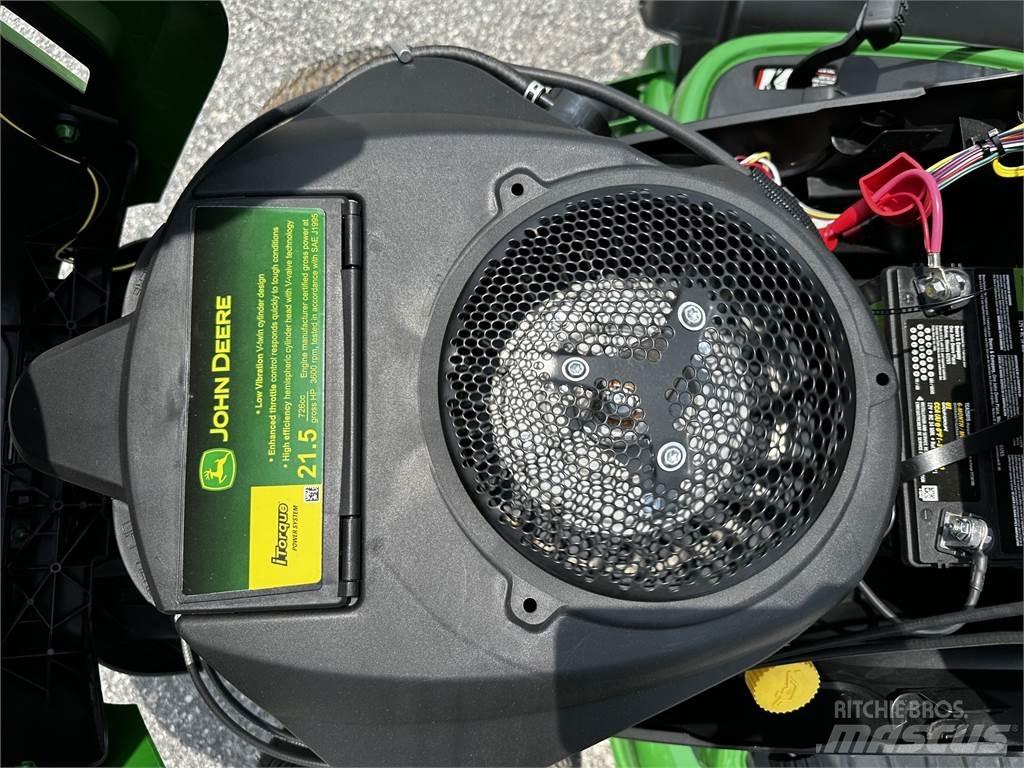 John Deere S240 Kompaktni (mali) traktori