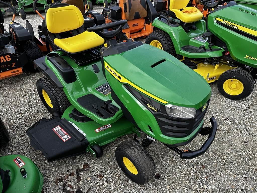John Deere S240 Kompaktni (mali) traktori