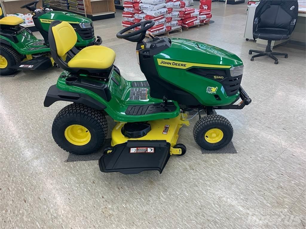 John Deere S240 Kompaktni (mali) traktori