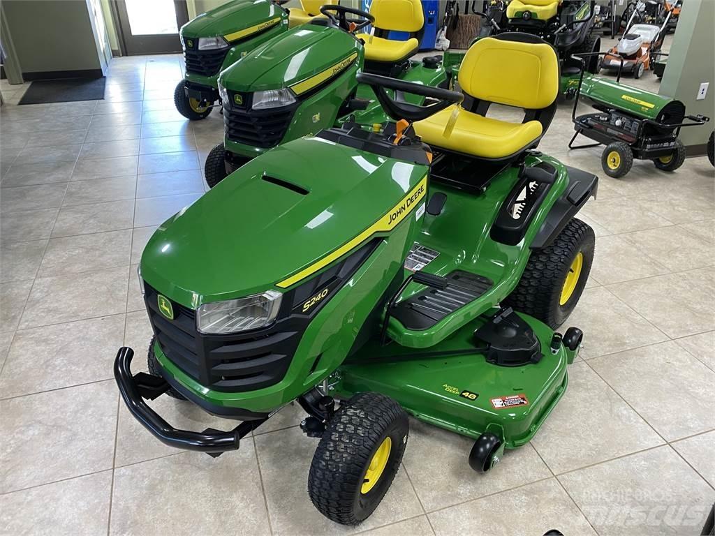 John Deere S240 Kompaktni (mali) traktori
