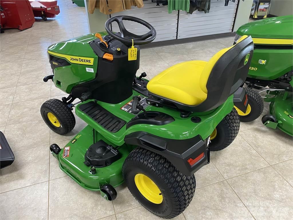 John Deere S240 Kompaktni (mali) traktori