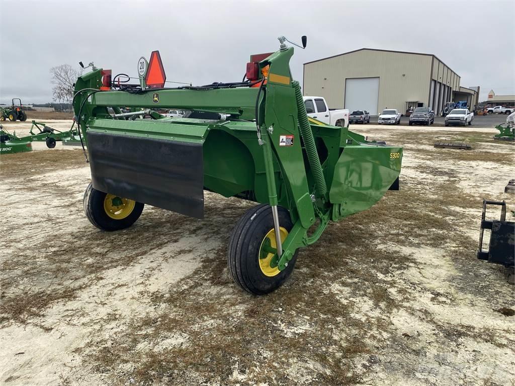 John Deere S300 Uređaji za kosilice