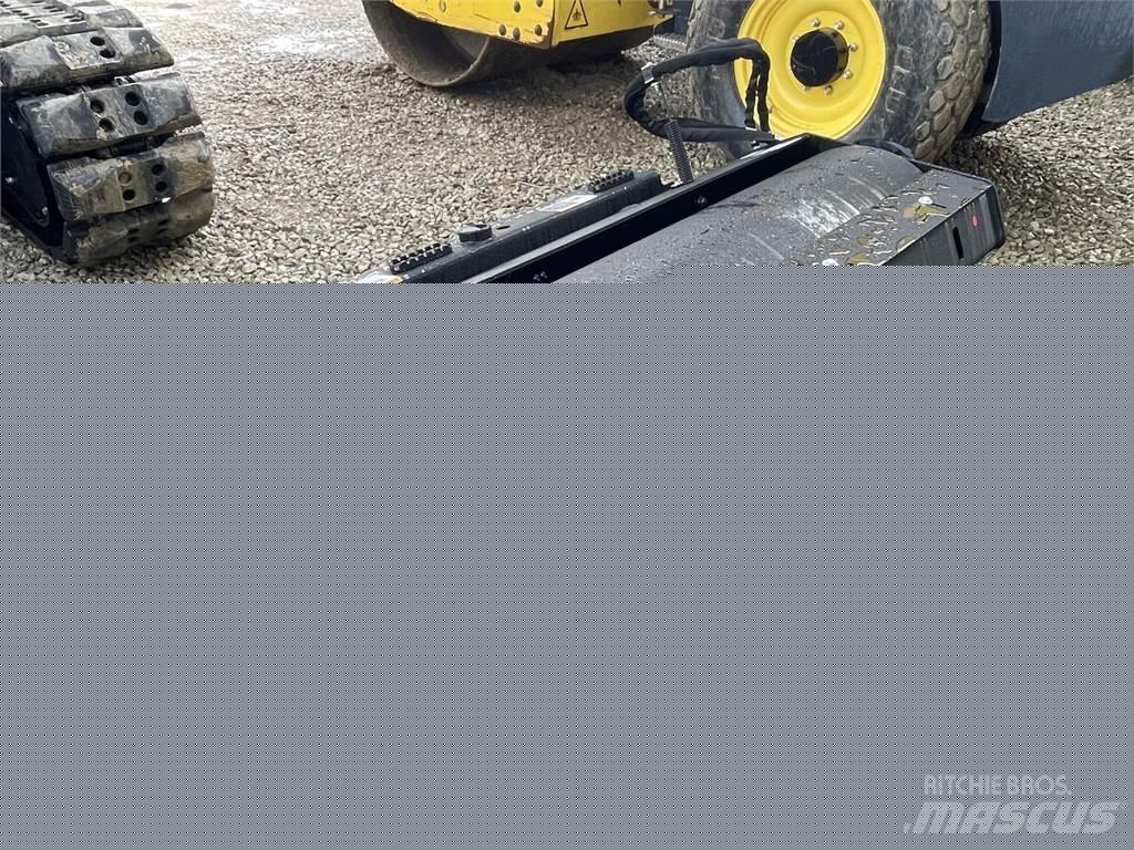 John Deere VR84C Građevinarstvo – ostalo