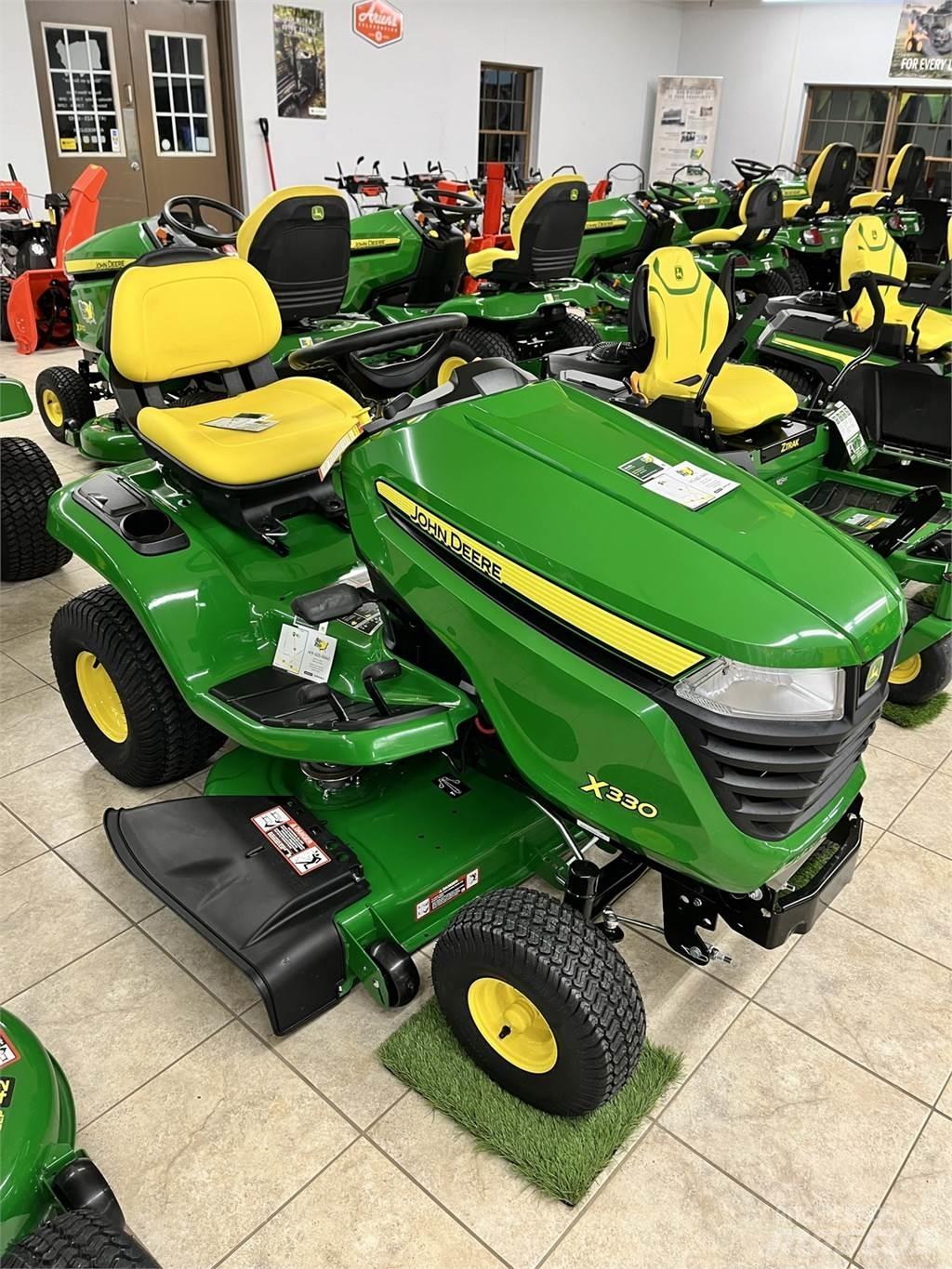 John Deere X330 Kompaktni (mali) traktori